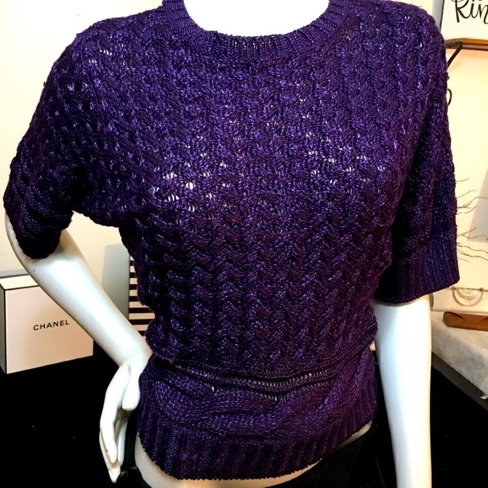 Jennifer Lopez silky knit short sleeve top
